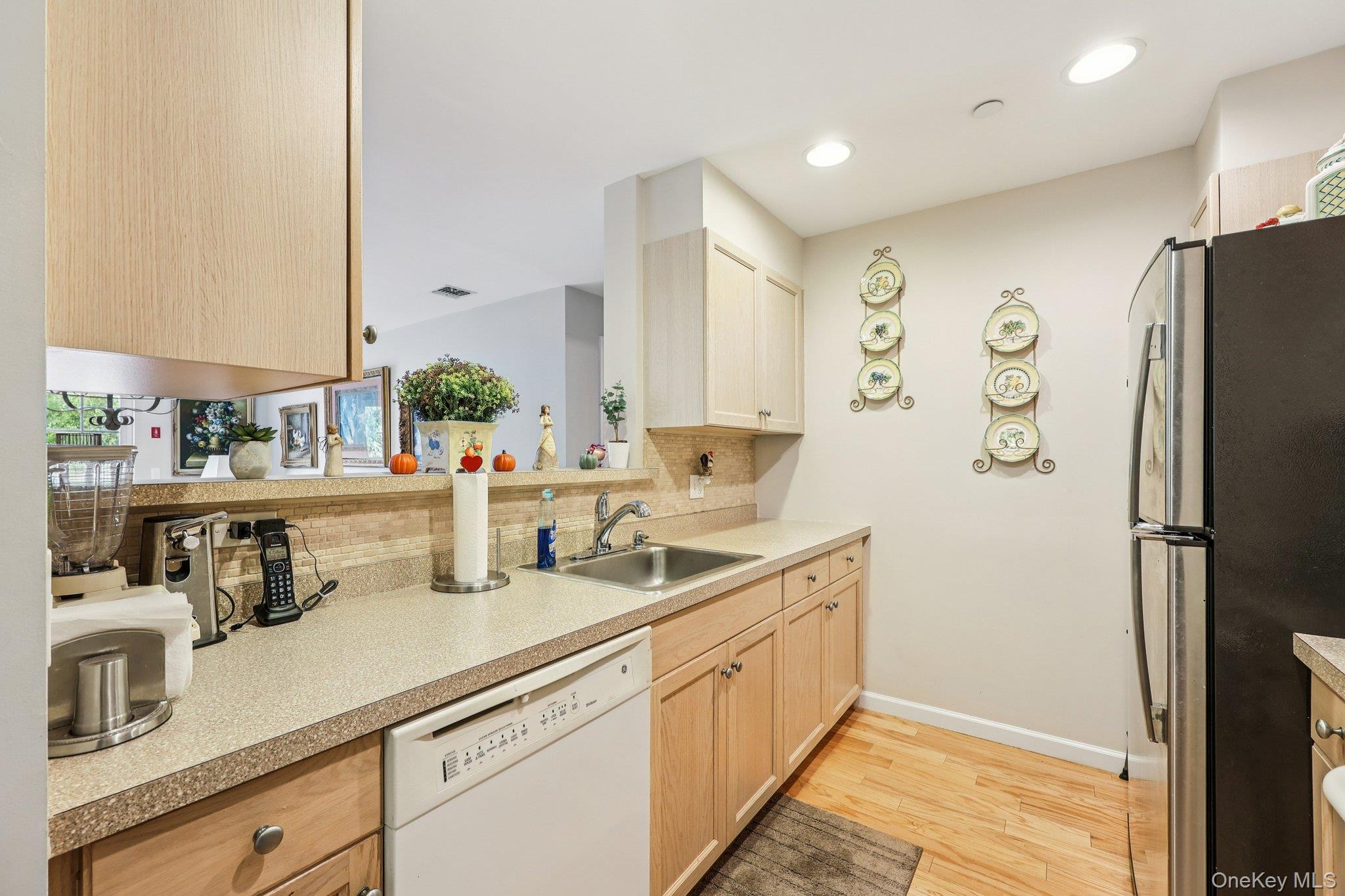 100 Woodcrest Lane # 123, Mount Kisco, NY 10549