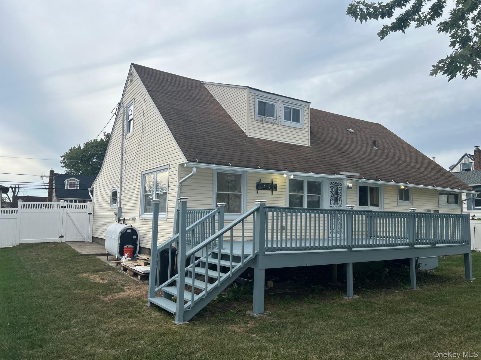 209 Nassau Avenue, Freeport, NY 11520