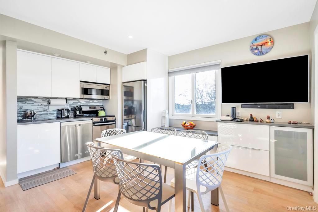 2004 Montauk Highway # 2011, Amagansett, NY 11930