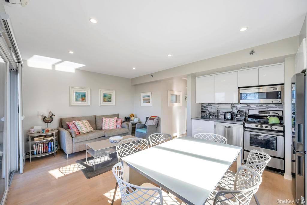 2004 Montauk Highway # 2011, Amagansett, NY 11930