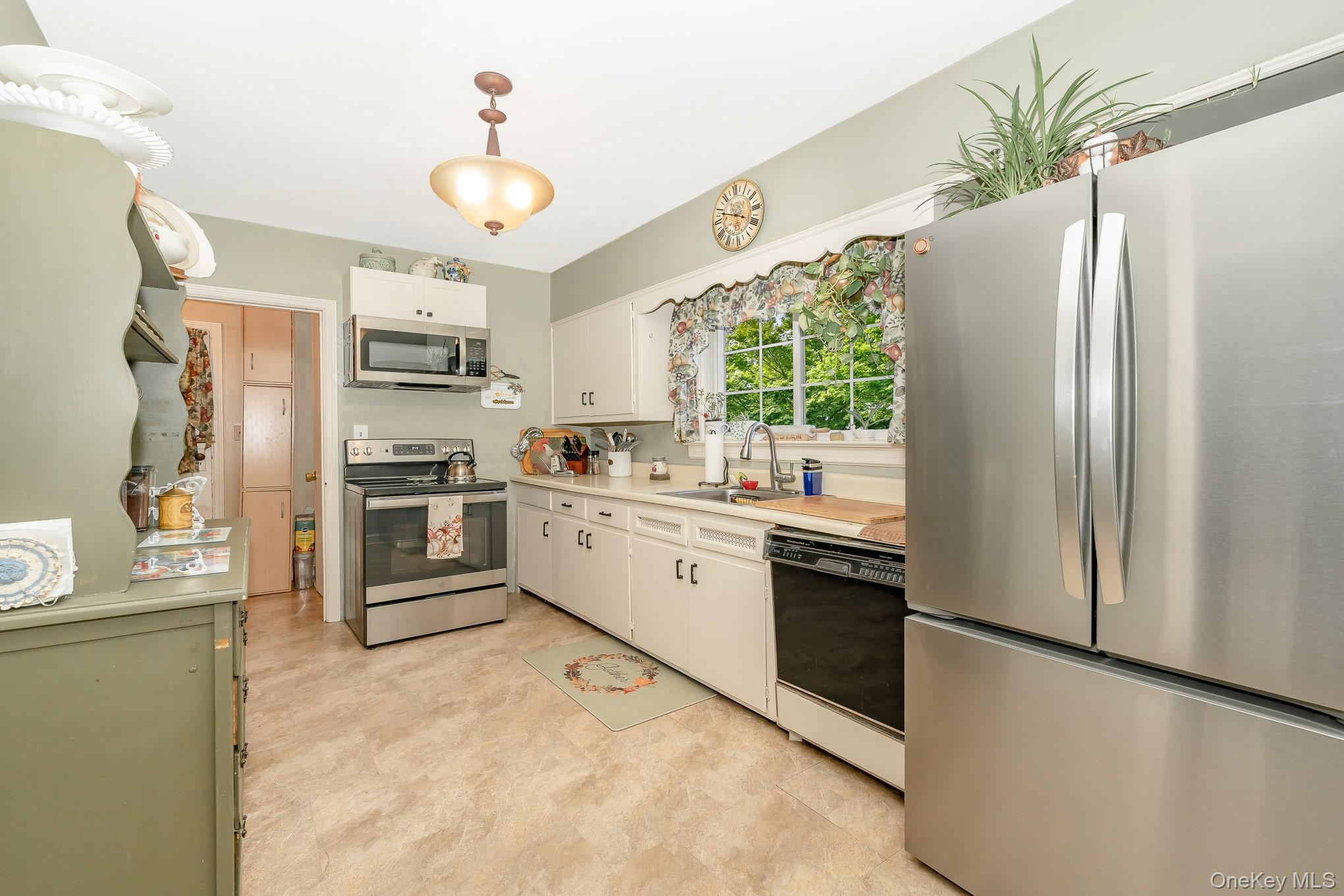 1427 Washington Avenue, Seaford, NY 11783