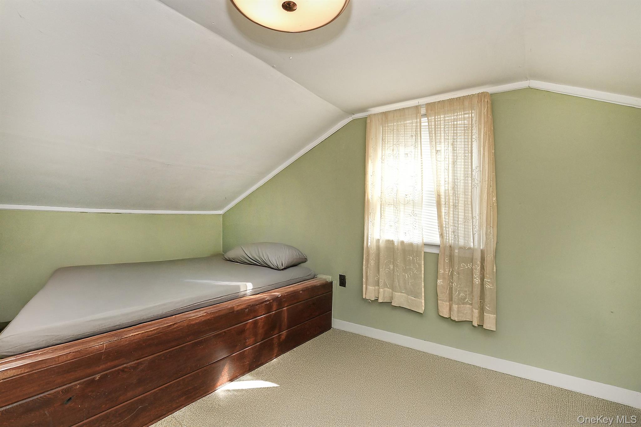 1483 Crown Street, Wantagh, NY 11793