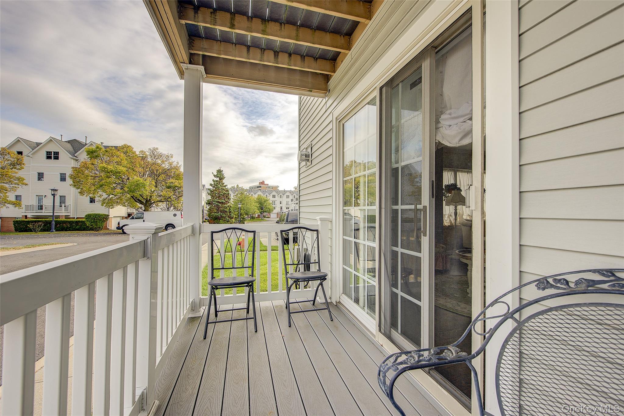 168-03 Powells Cove Boulevard # 13, Beechhurst, NY 11357