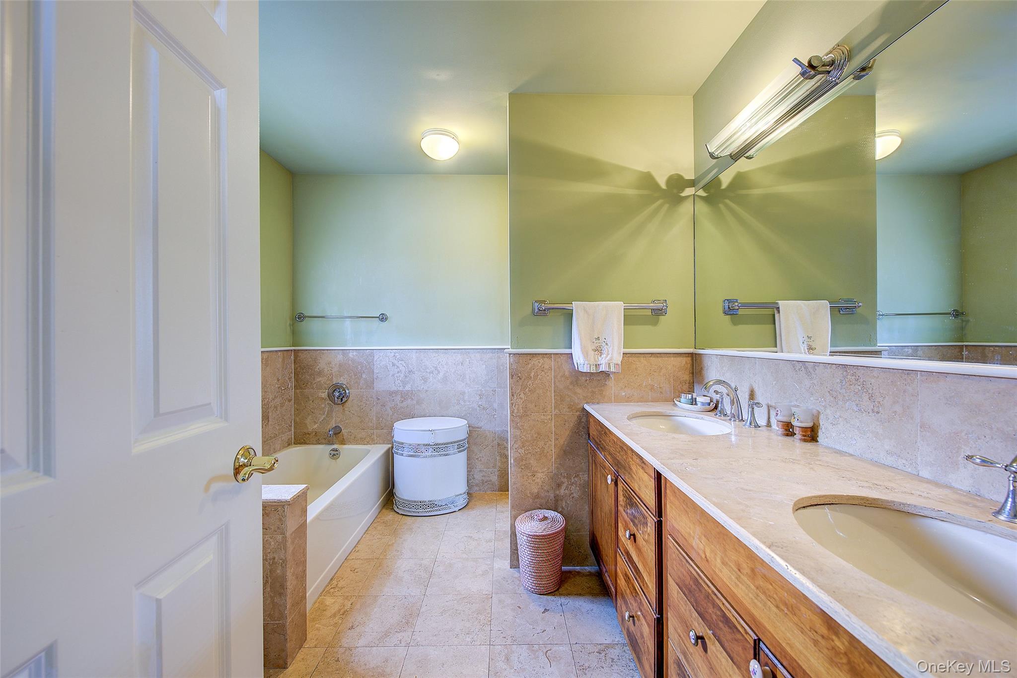 168-03 Powells Cove Boulevard # 13, Beechhurst, NY 11357