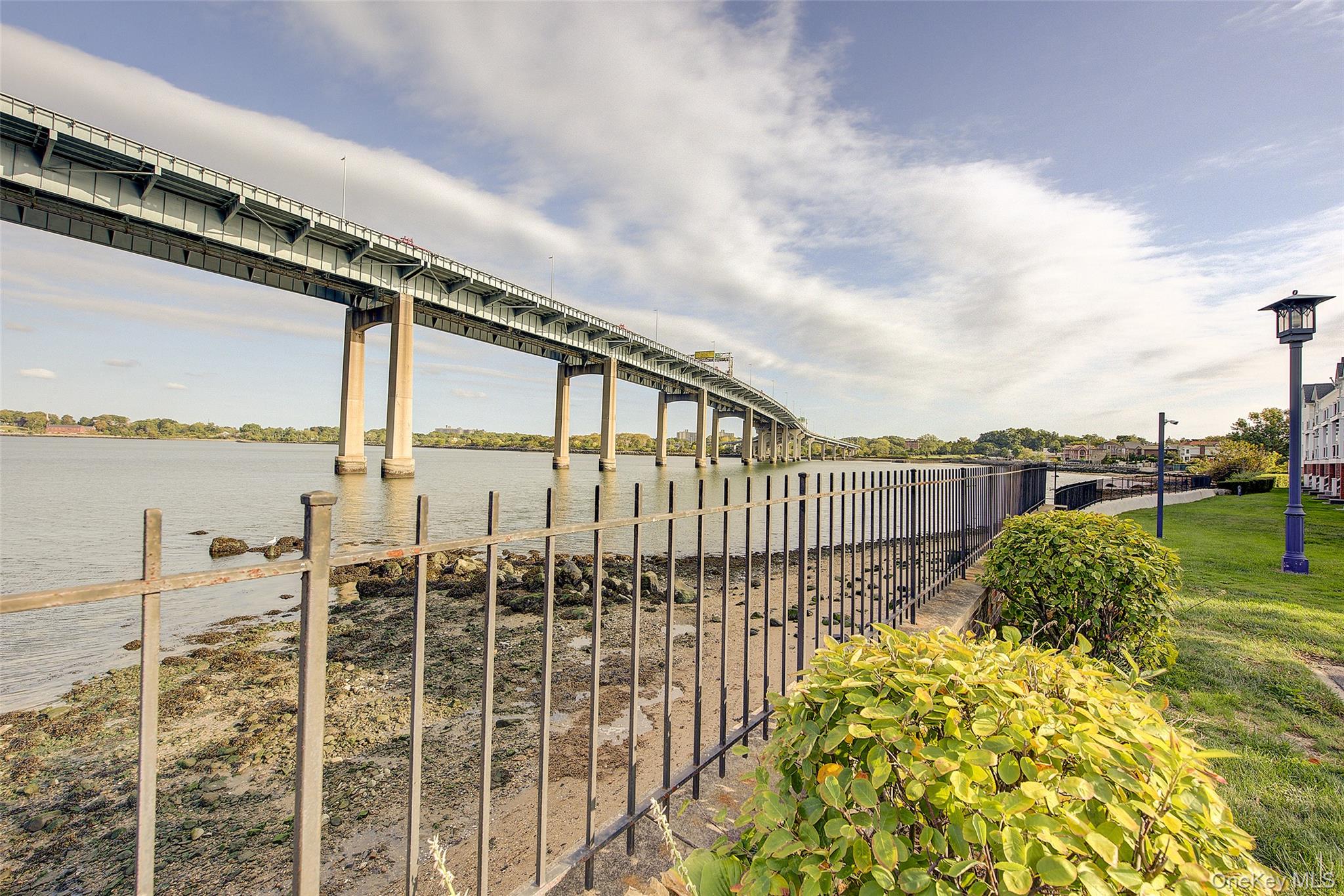 168-03 Powells Cove Boulevard # 13, Beechhurst, NY 11357