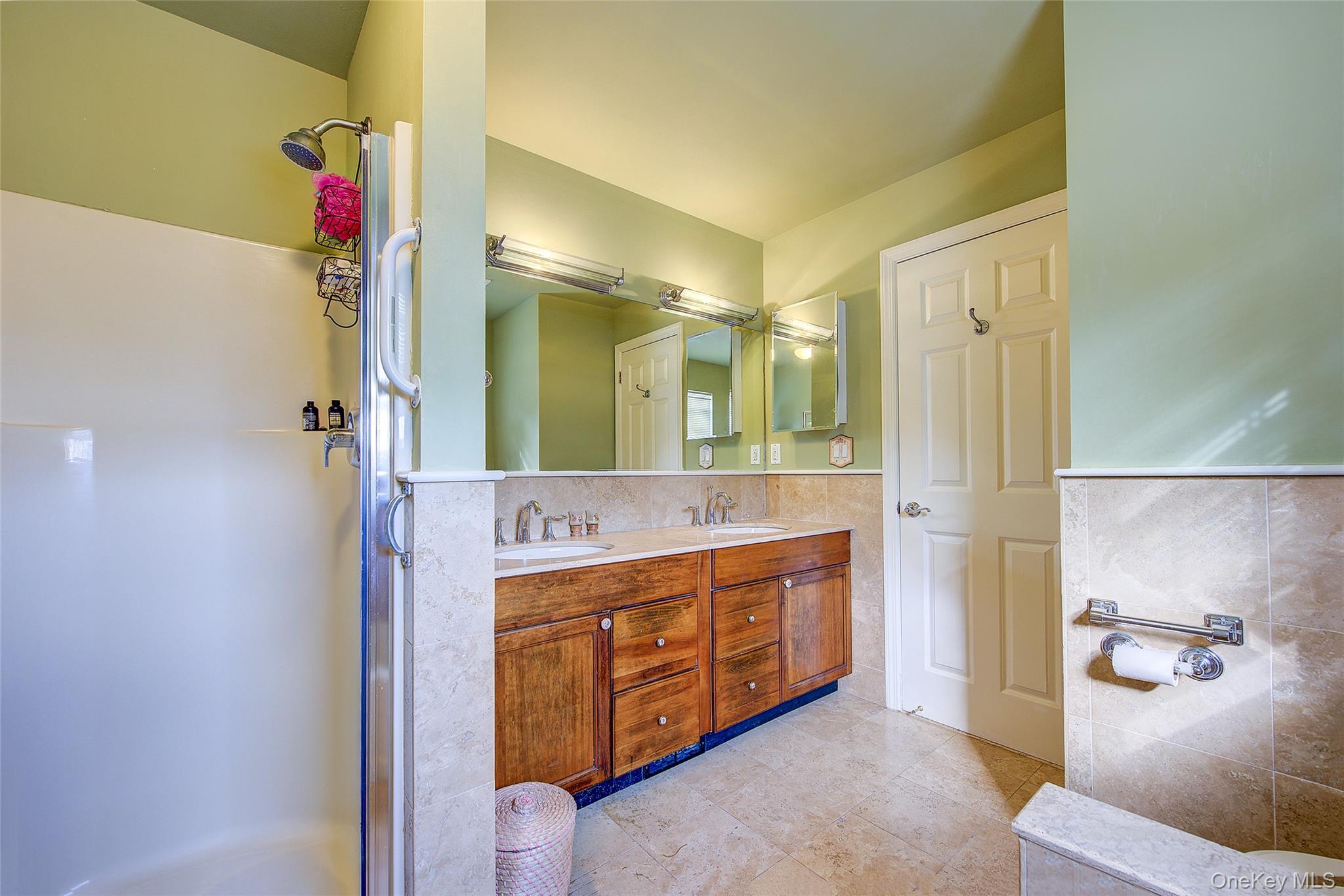 168-03 Powells Cove Boulevard # 13, Beechhurst, NY 11357