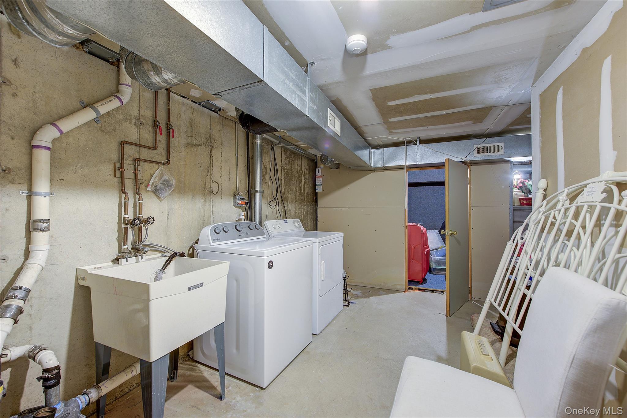 168-03 Powells Cove Boulevard # 13, Beechhurst, NY 11357