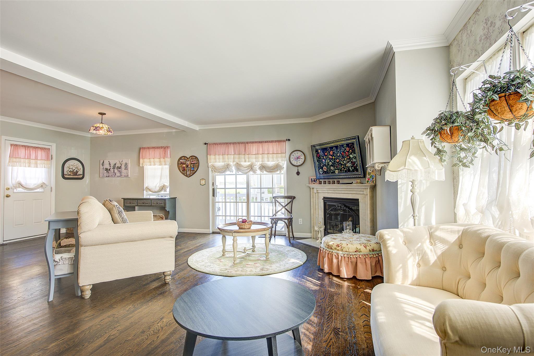 168-03 Powells Cove Boulevard # 13, Beechhurst, NY 11357