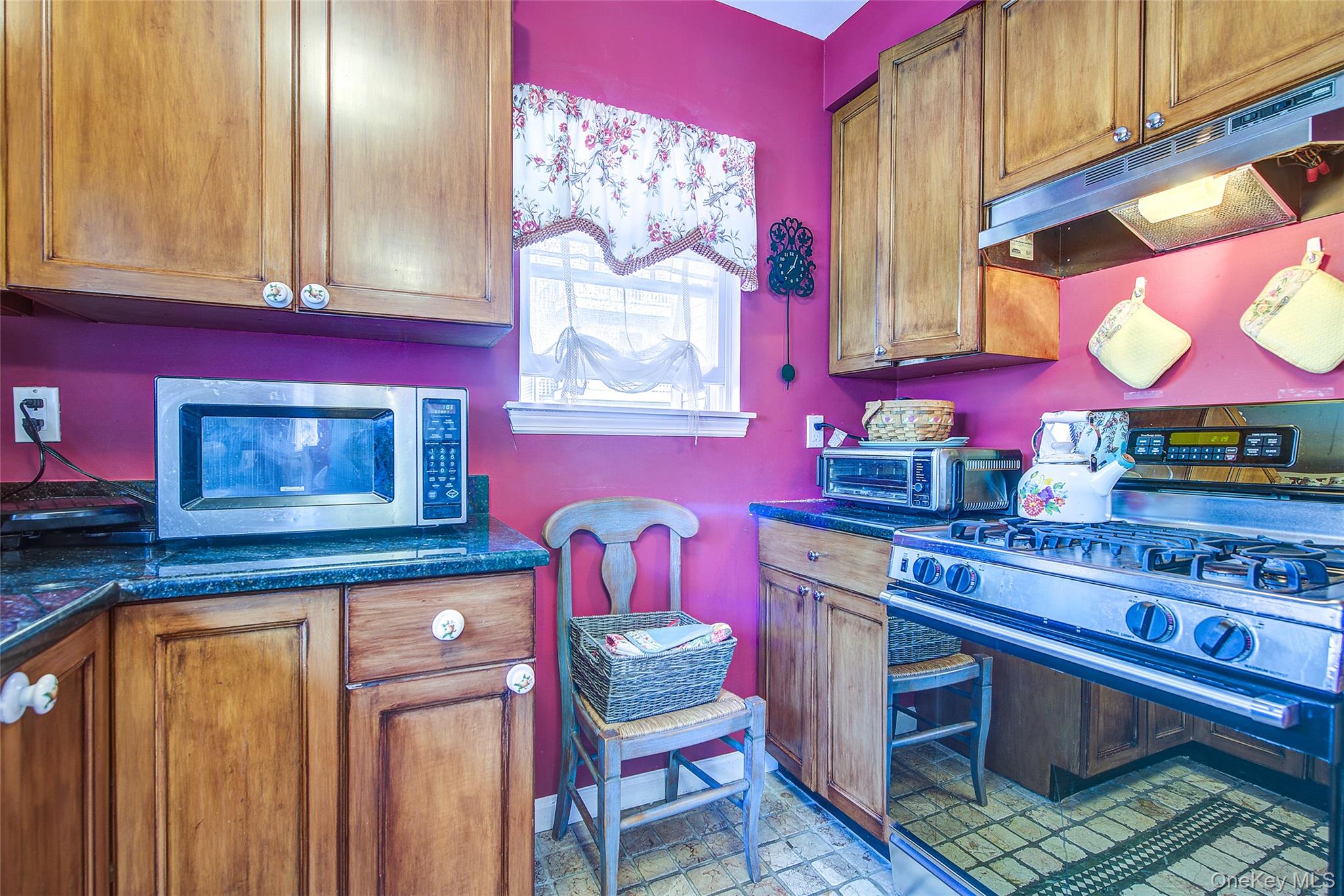 168-03 Powells Cove Boulevard # 13, Beechhurst, NY 11357