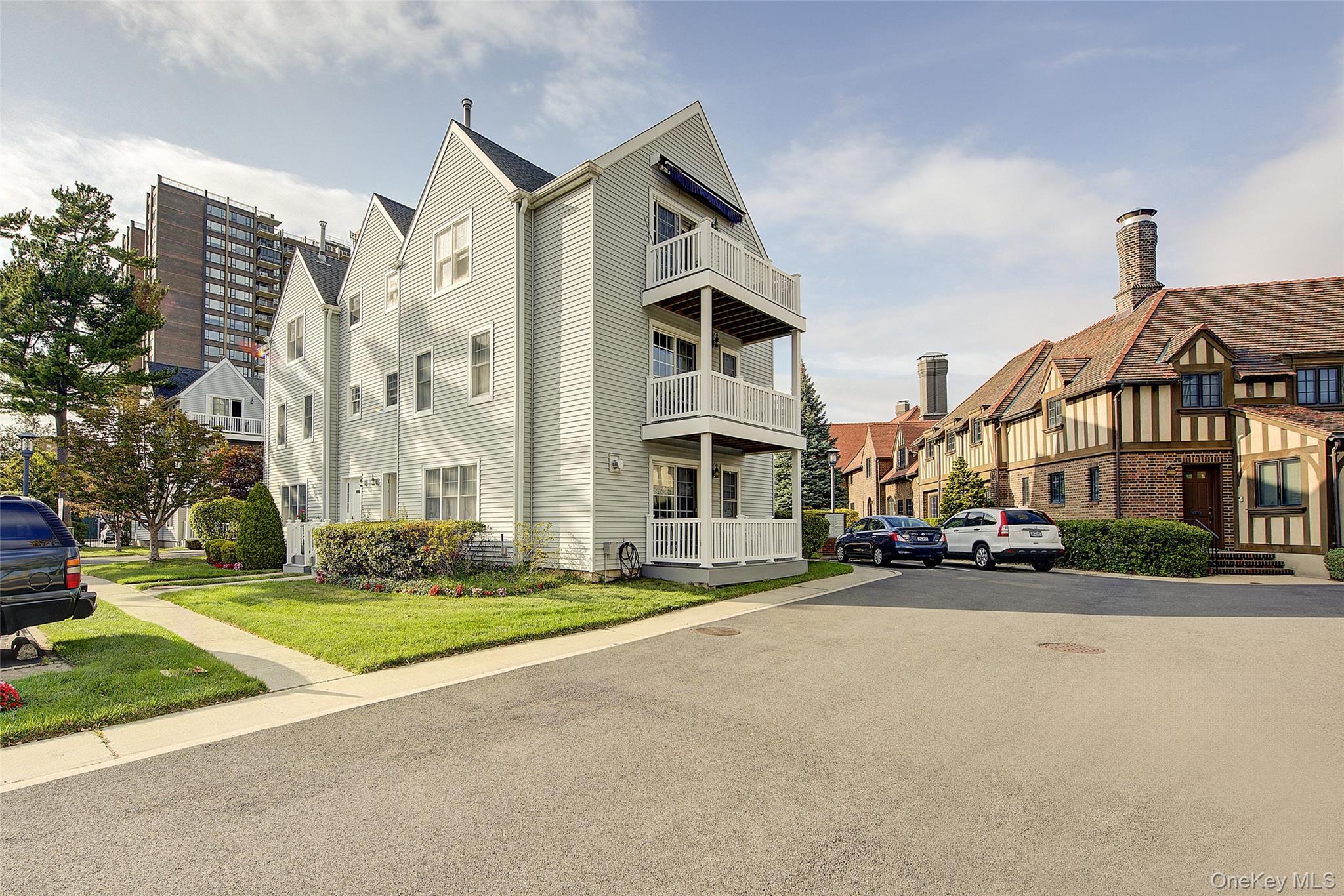 168-03 Powells Cove Boulevard # 13, Beechhurst, NY 11357