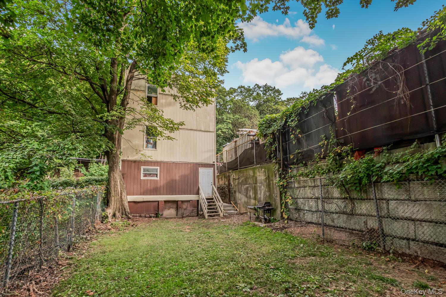 338 Ashburton Avenue, Yonkers, NY 10701