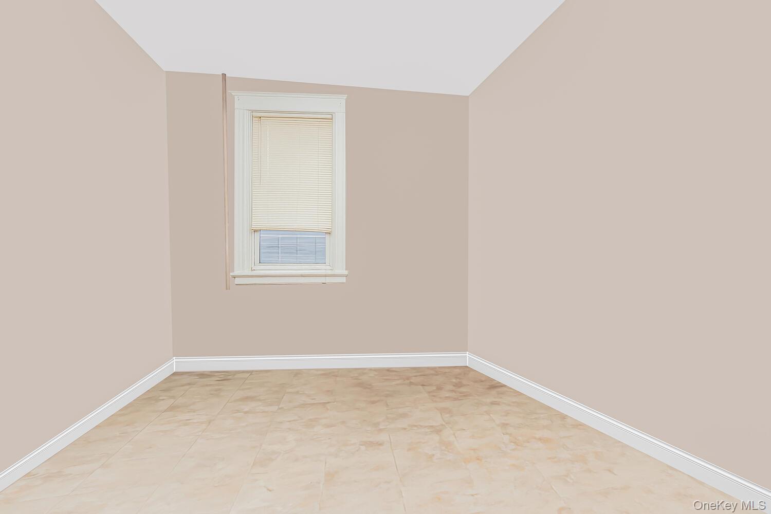 338 Ashburton Avenue, Yonkers, NY 10701