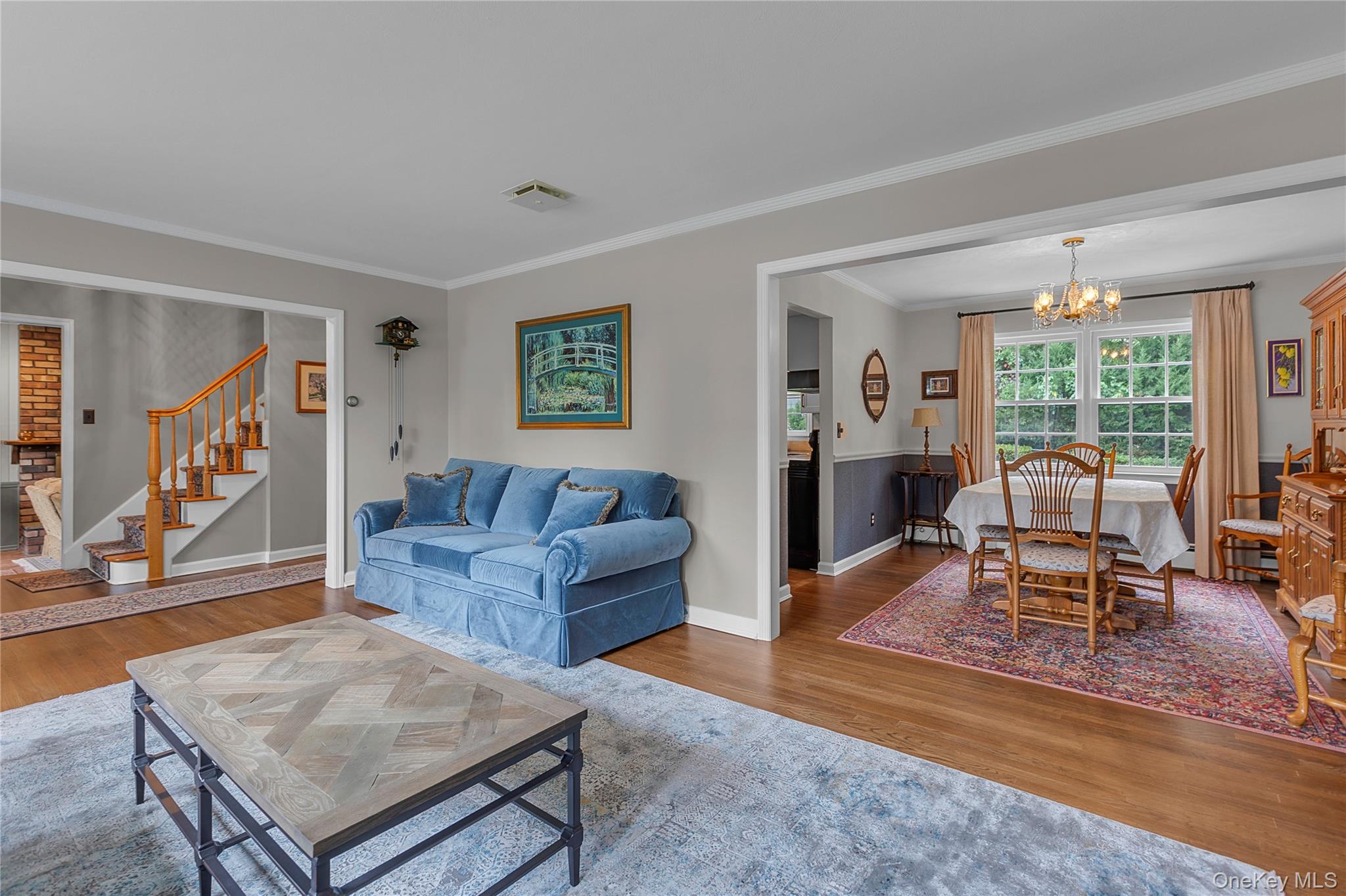 60 Oak Street, Smithtown, NY 11787