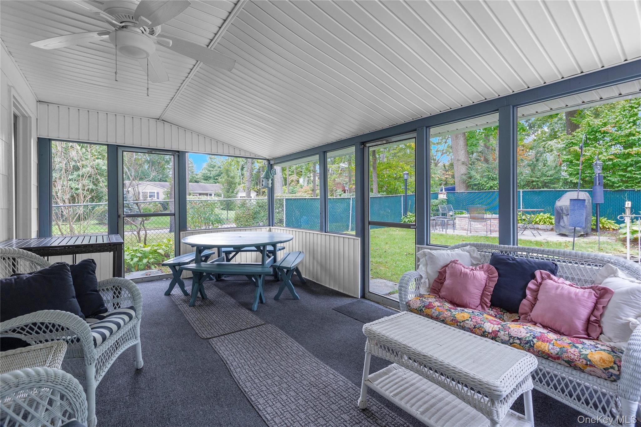 60 Oak Street, Smithtown, NY 11787