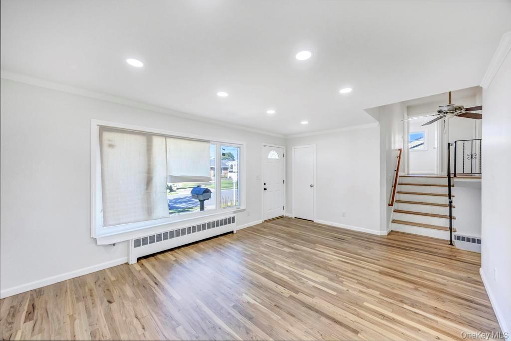 15 Deer Lane, Hicksville, NY 11801