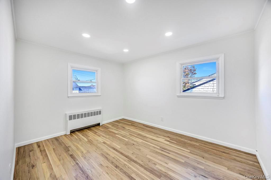 15 Deer Lane, Hicksville, NY 11801