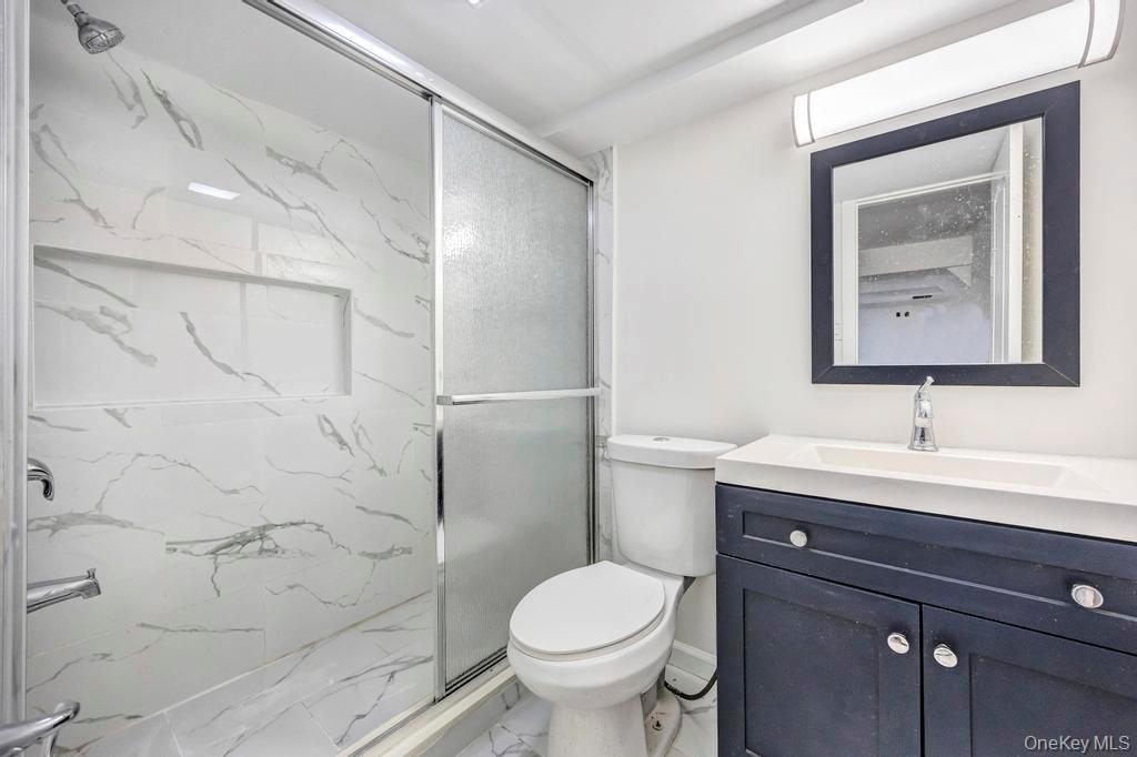 15 Deer Lane, Hicksville, NY 11801