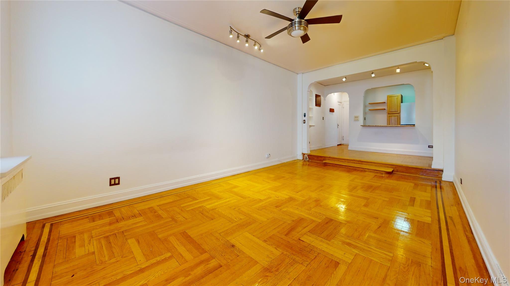 2160 Bronx Park E # 6J, Bronx, NY 10462