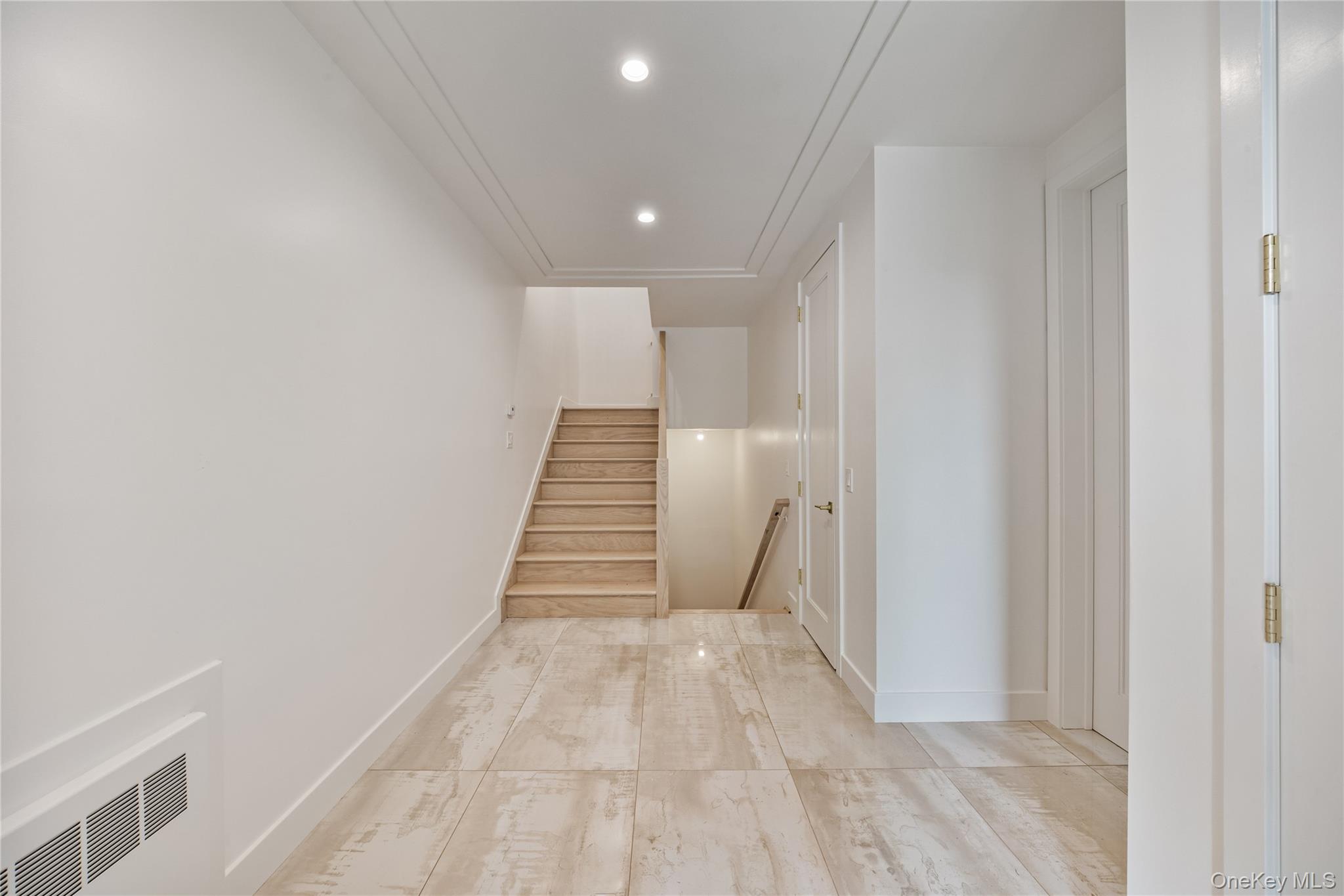 15 Northbrook Road # 202, Spring Valley, NY 10977