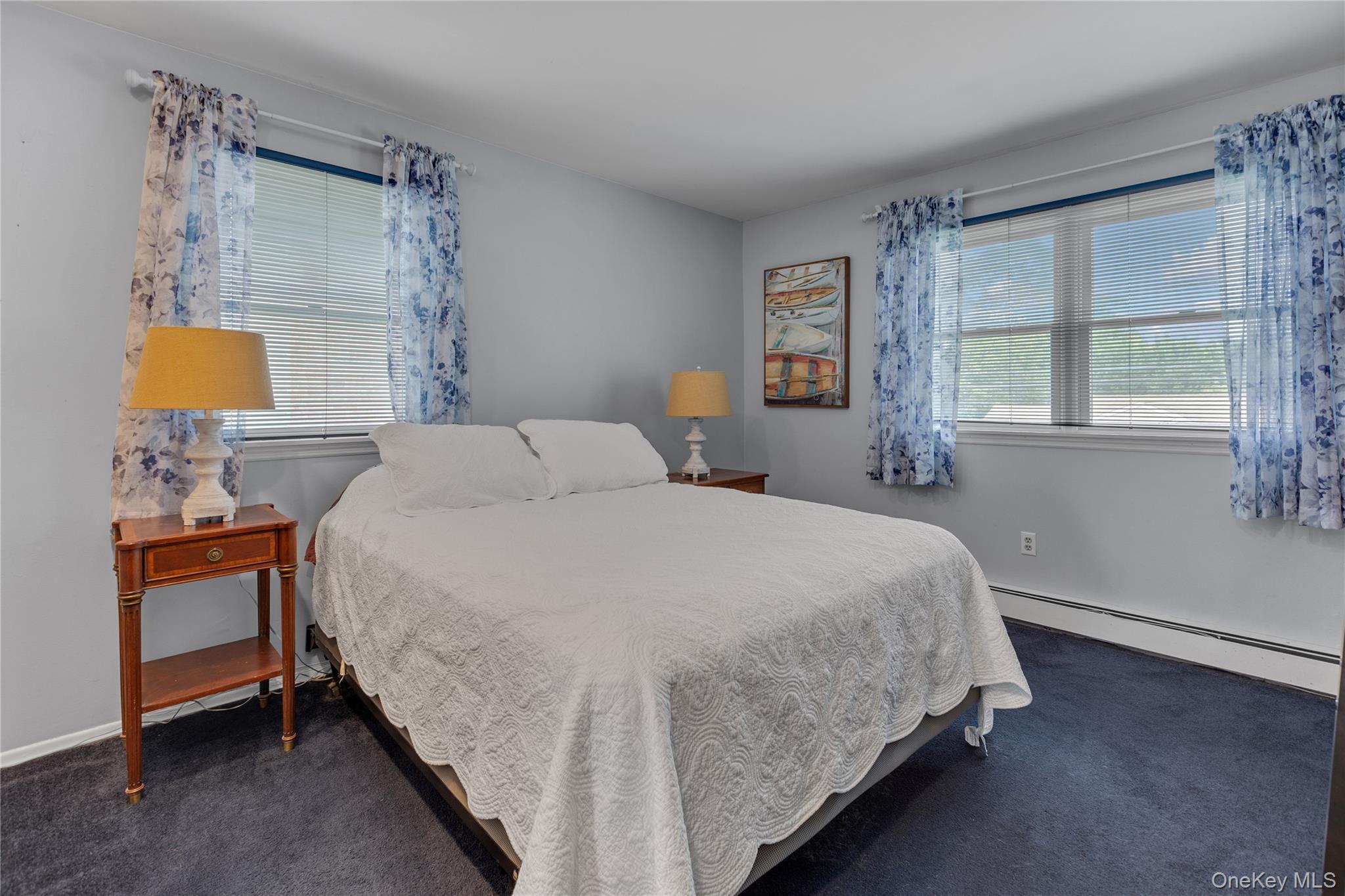 32 Oakwood Street, Greenlawn, NY 11740