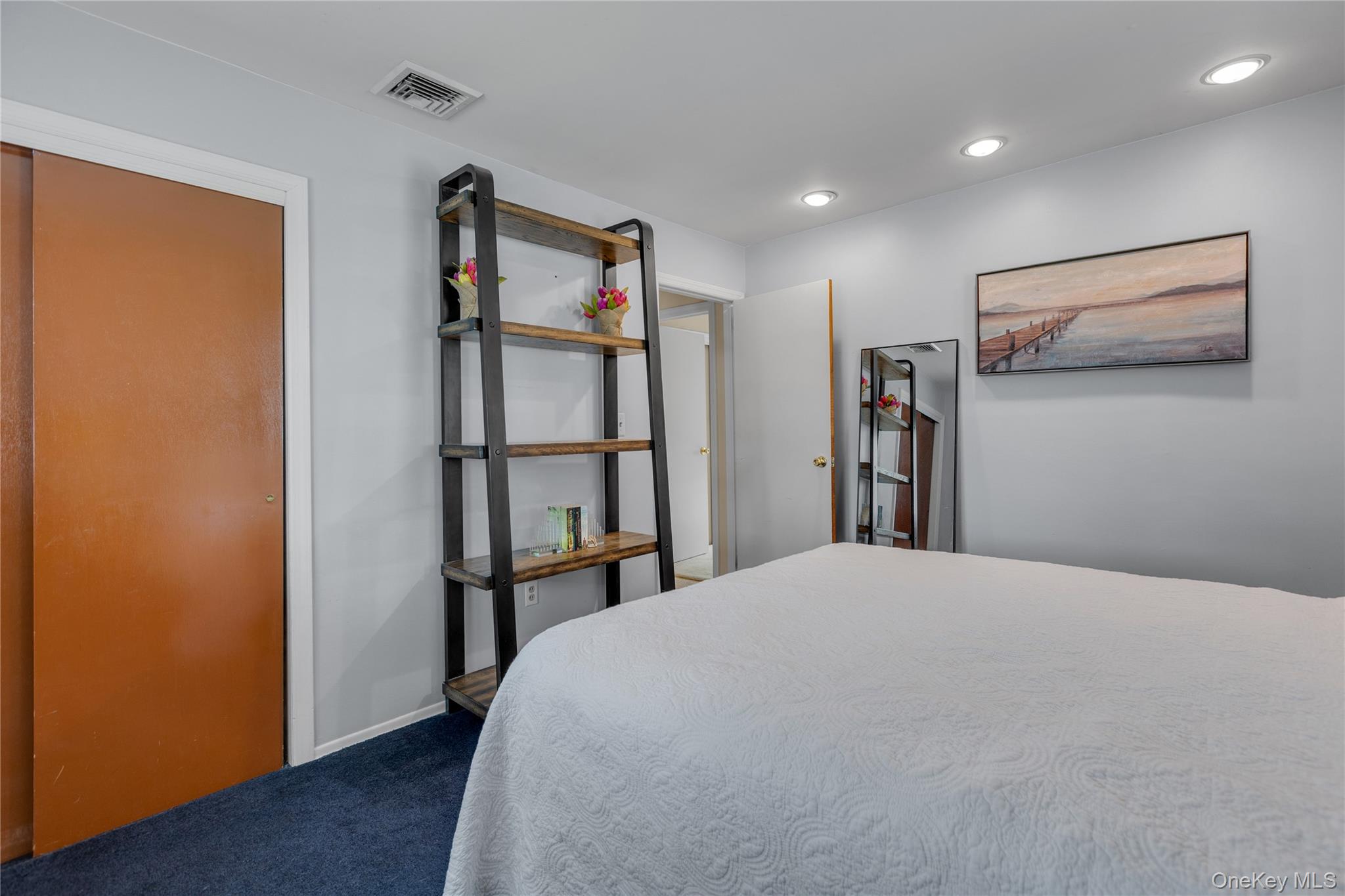 32 Oakwood Street, Greenlawn, NY 11740