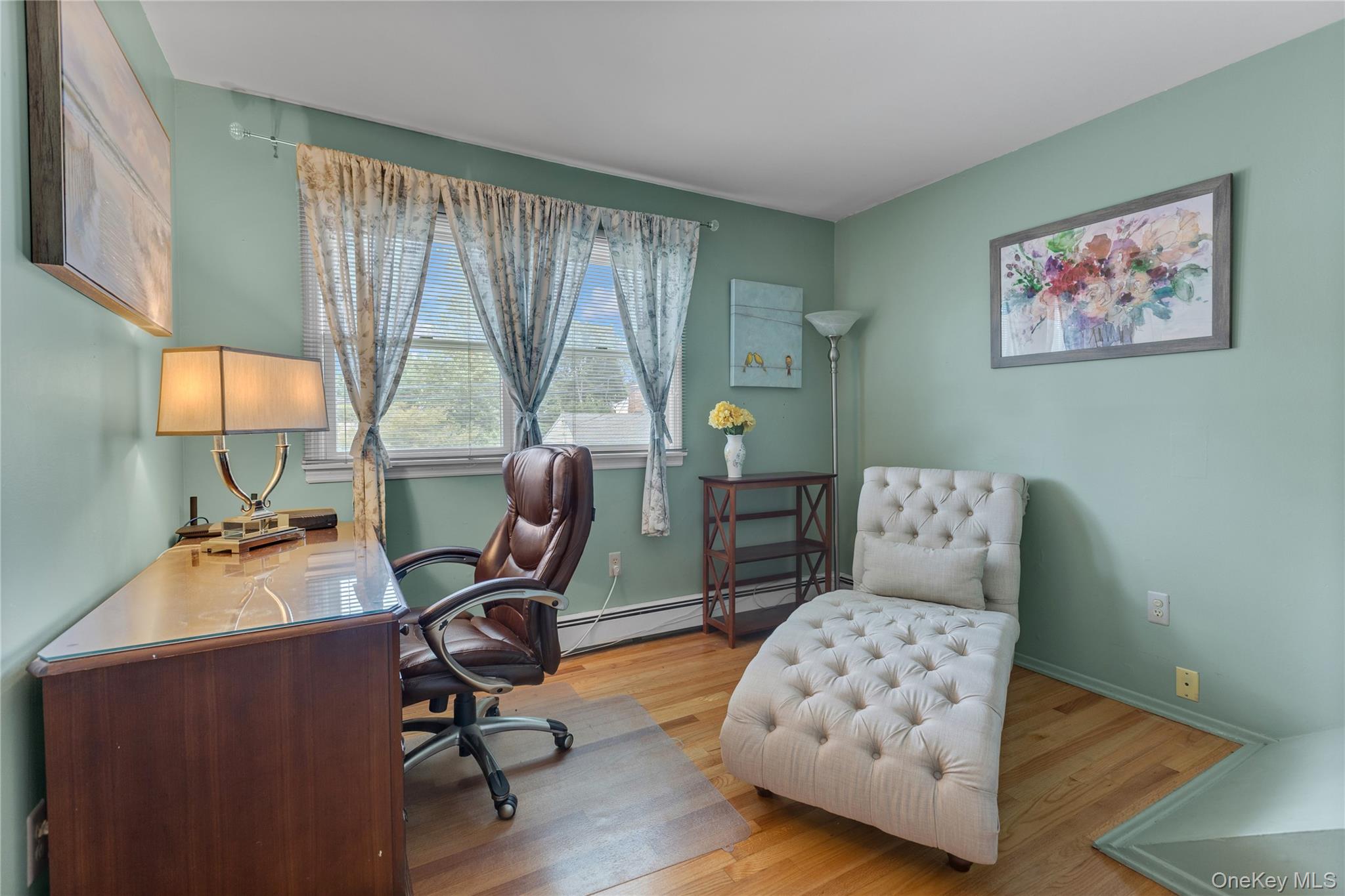 32 Oakwood Street, Greenlawn, NY 11740