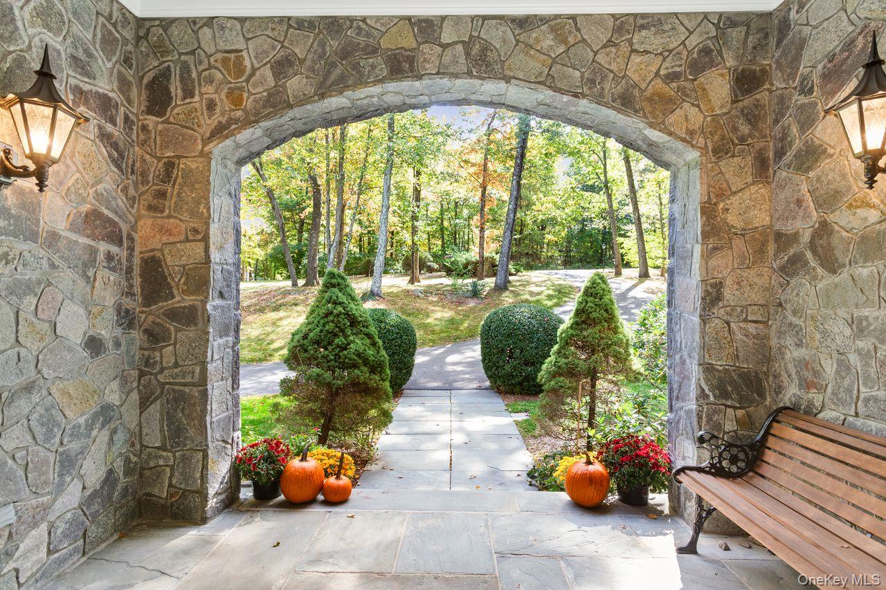 17 Brundige Drive, Goldens Bridge, NY 10526