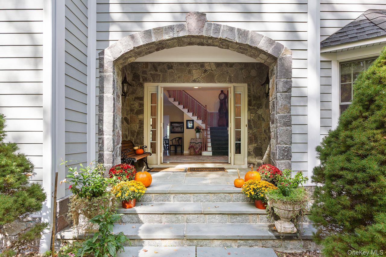 17 Brundige Drive, Goldens Bridge, NY 10526