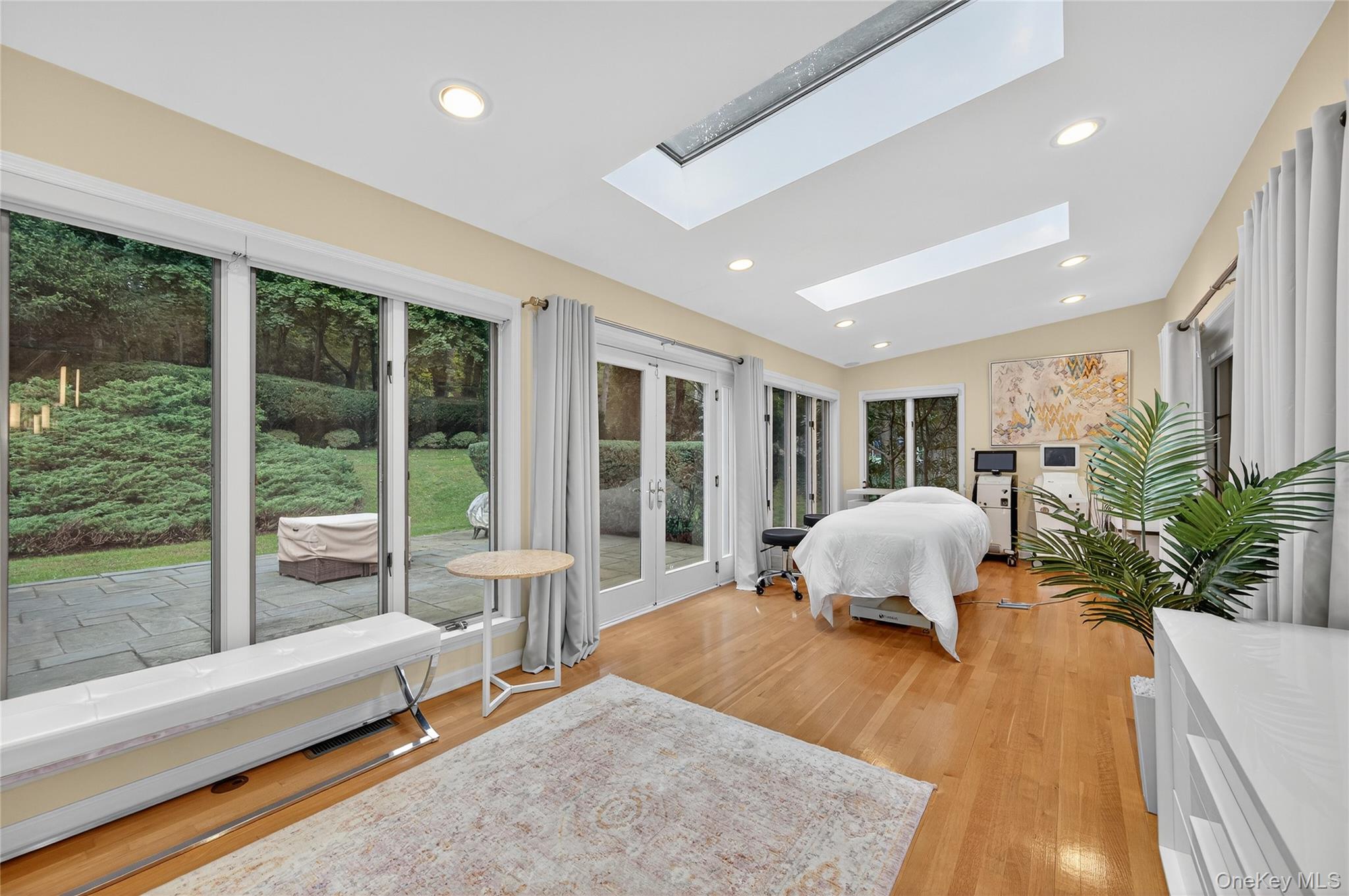 634 Park Avenue, Huntington, NY 11743