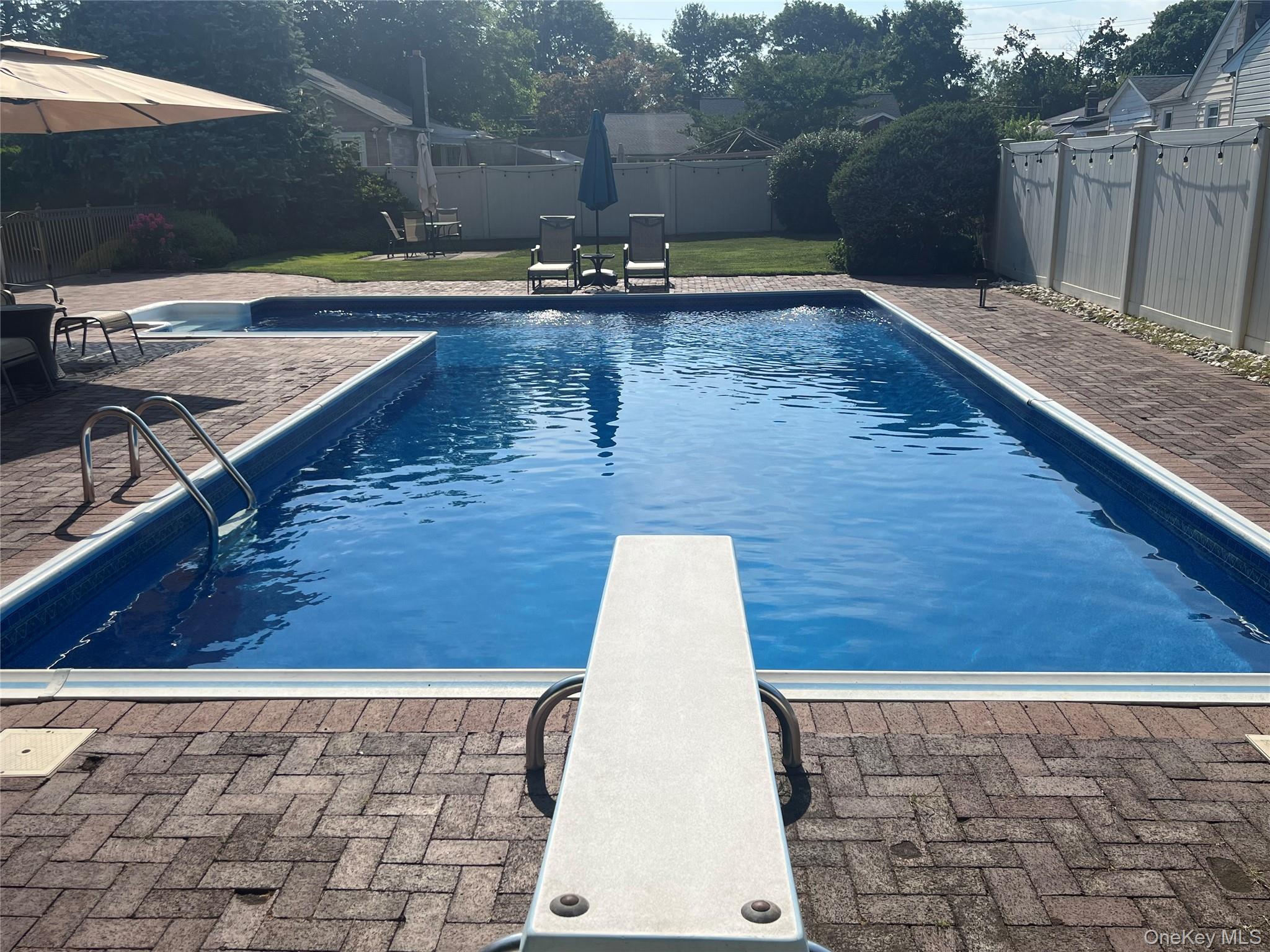 17 Hawthorne Street, Deer Park, NY 11729