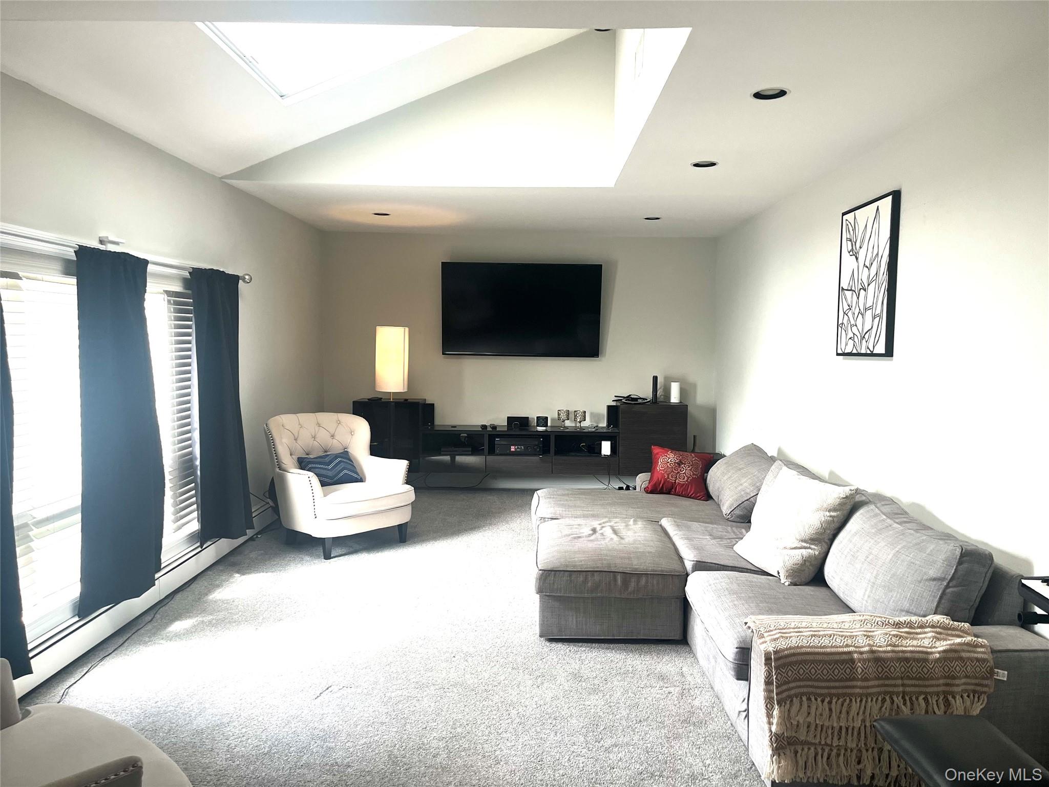 17 Hawthorne Street, Deer Park, NY 11729