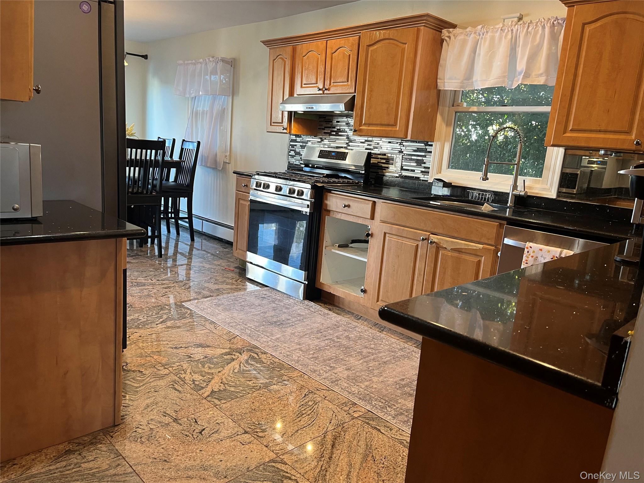 17 Hawthorne Street, Deer Park, NY 11729