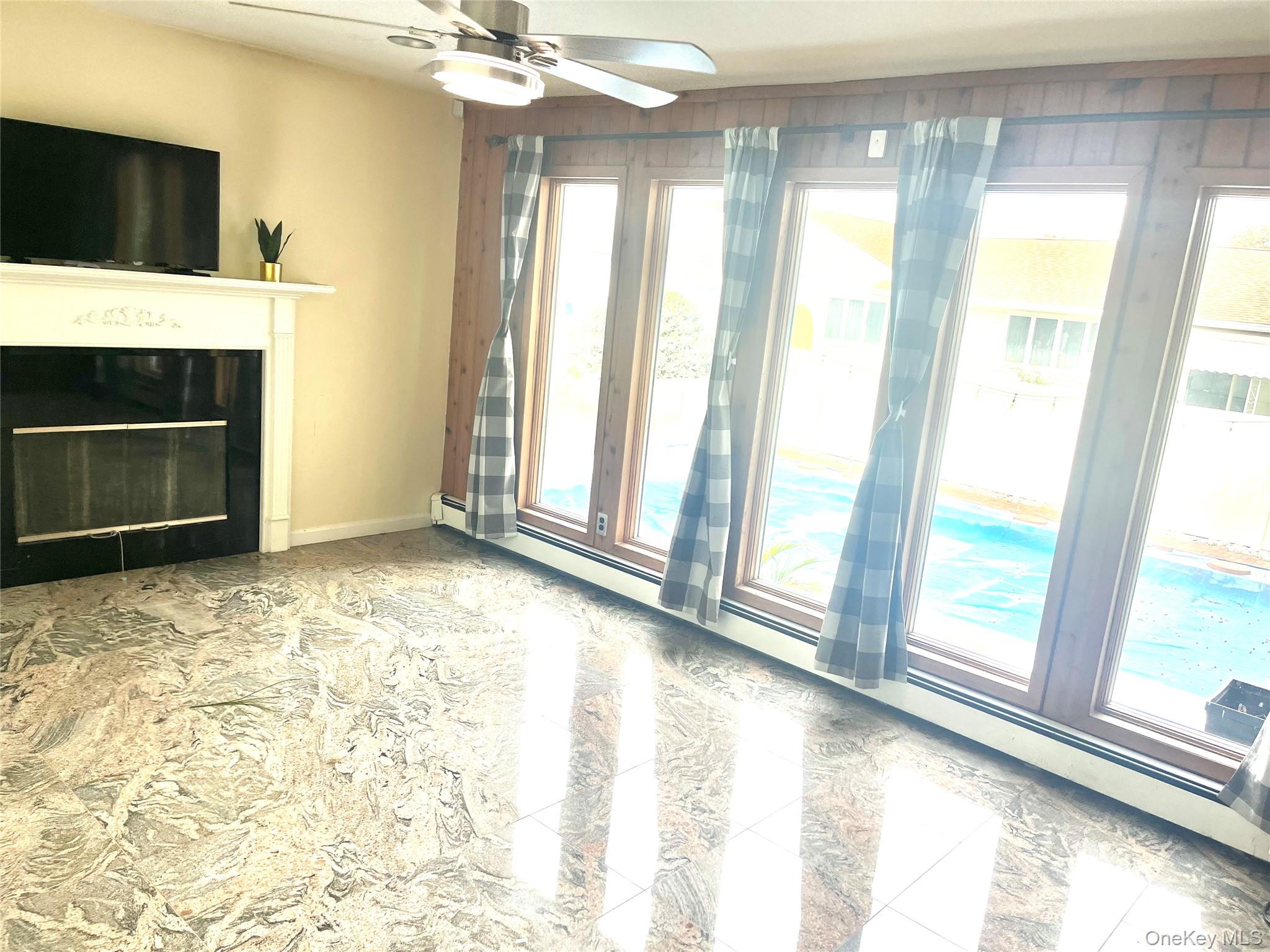 17 Hawthorne Street, Deer Park, NY 11729