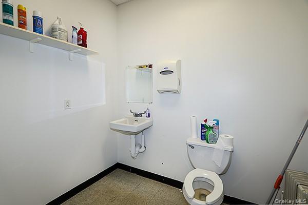 68 Merrick Road, Lynbrook, NY 11563