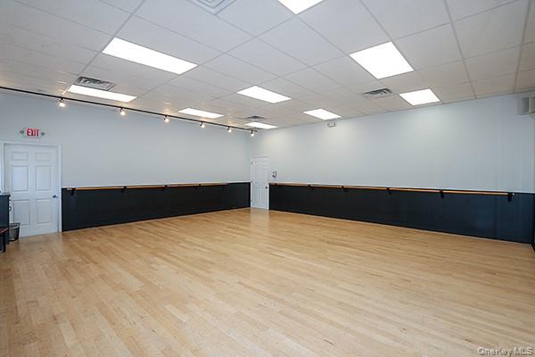 68 Merrick Road, Lynbrook, NY 11563