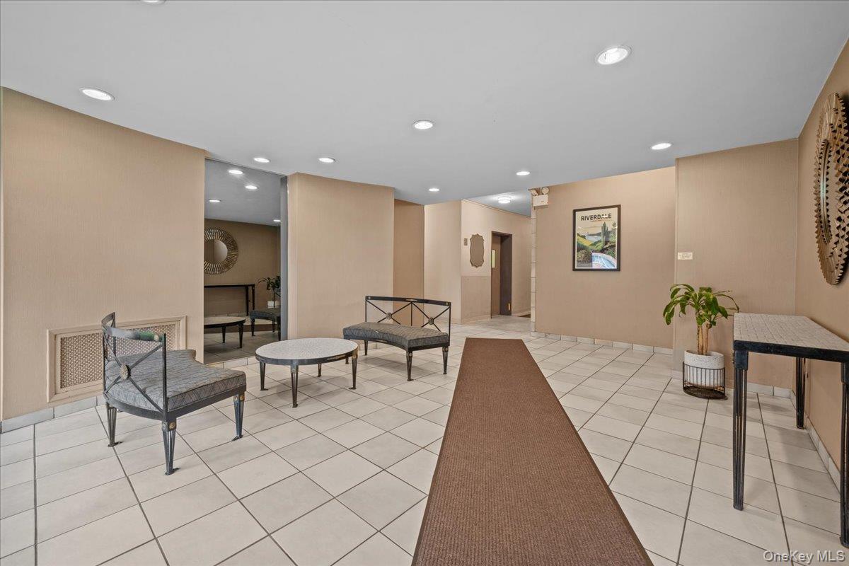 3235 Cambridge ave # 5j, Bronx, NY 10463