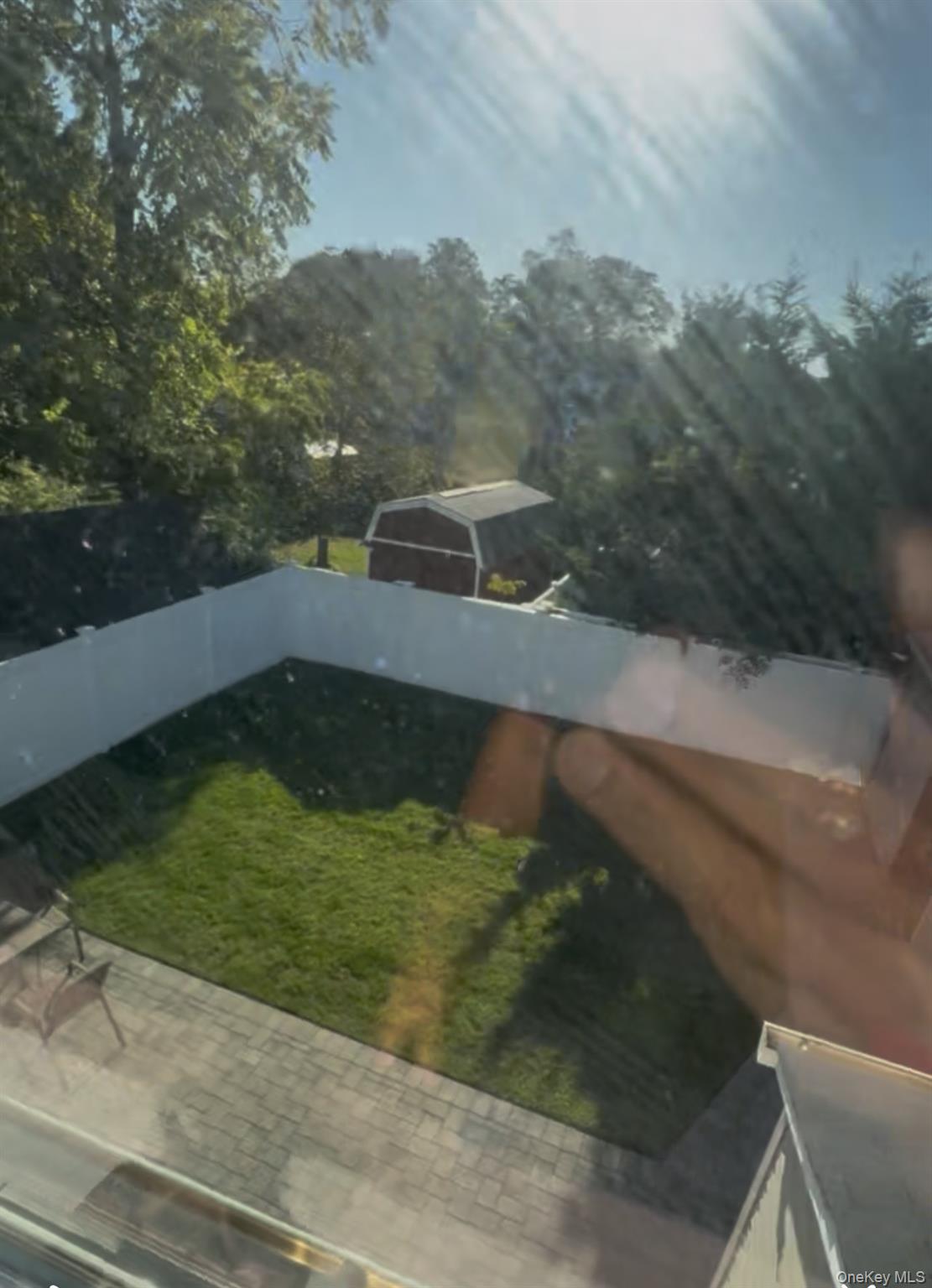 18 1st Avenue, East Islip, NY 11730