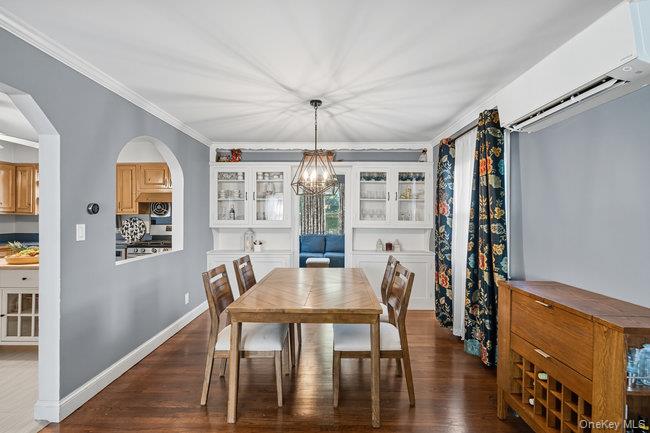 71 Dogwood Avenue, Malverne, NY 11565