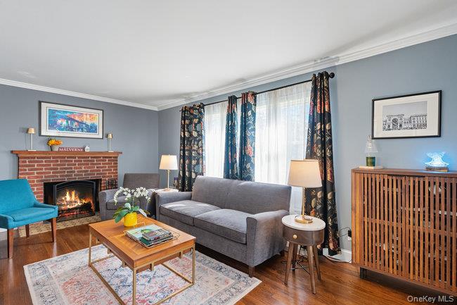 71 Dogwood Avenue, Malverne, NY 11565