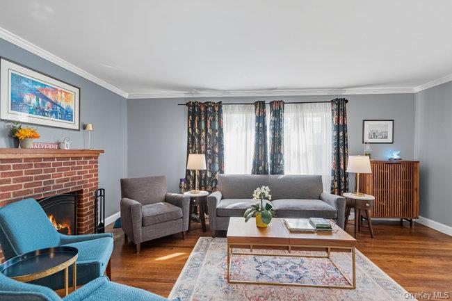 71 Dogwood Avenue, Malverne, NY 11565