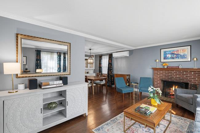 71 Dogwood Avenue, Malverne, NY 11565