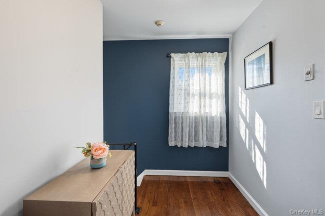 71 Dogwood Avenue, Malverne, NY 11565