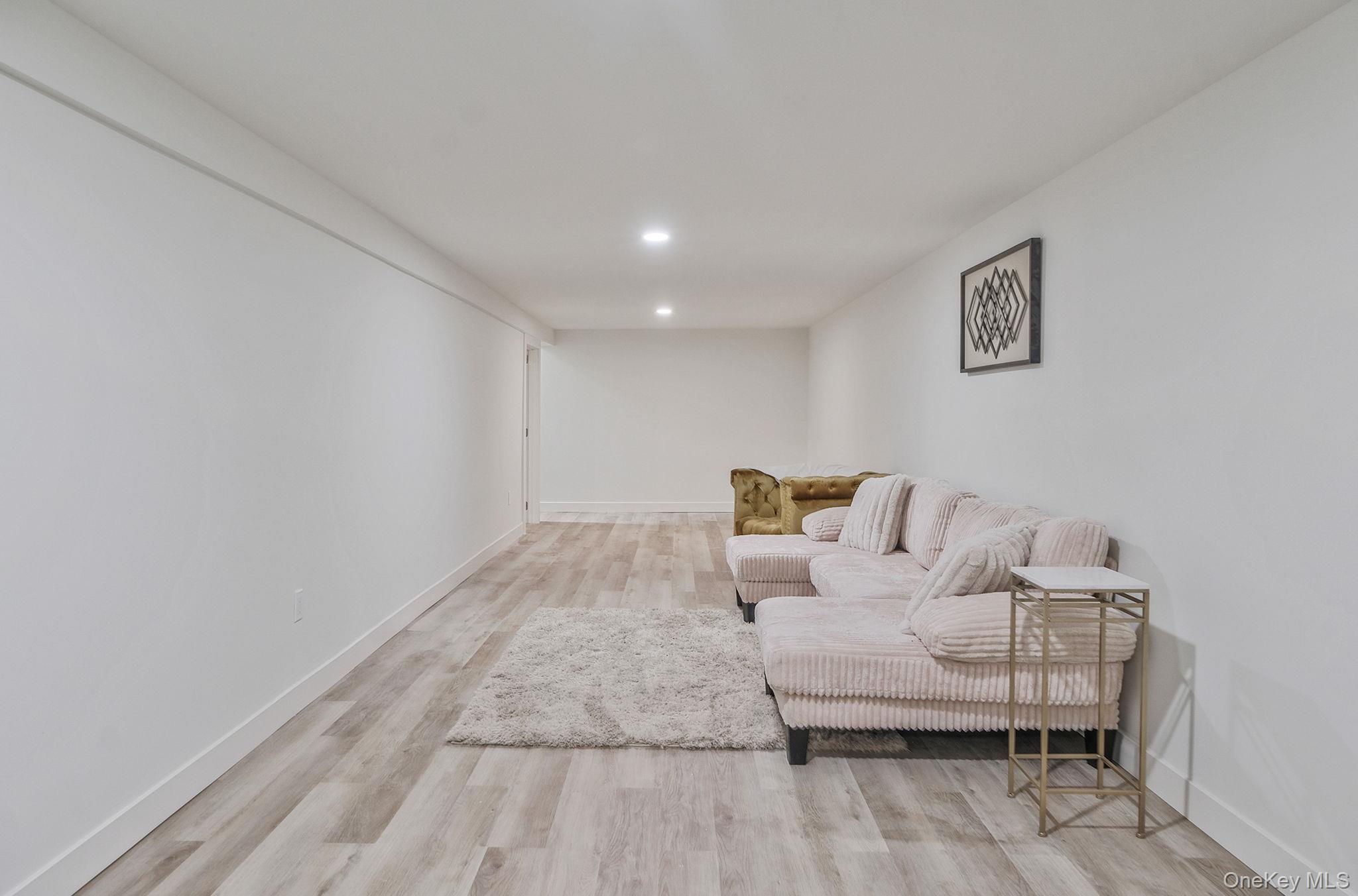 120 Manhattan Avenue, West Babylon, NY 11704