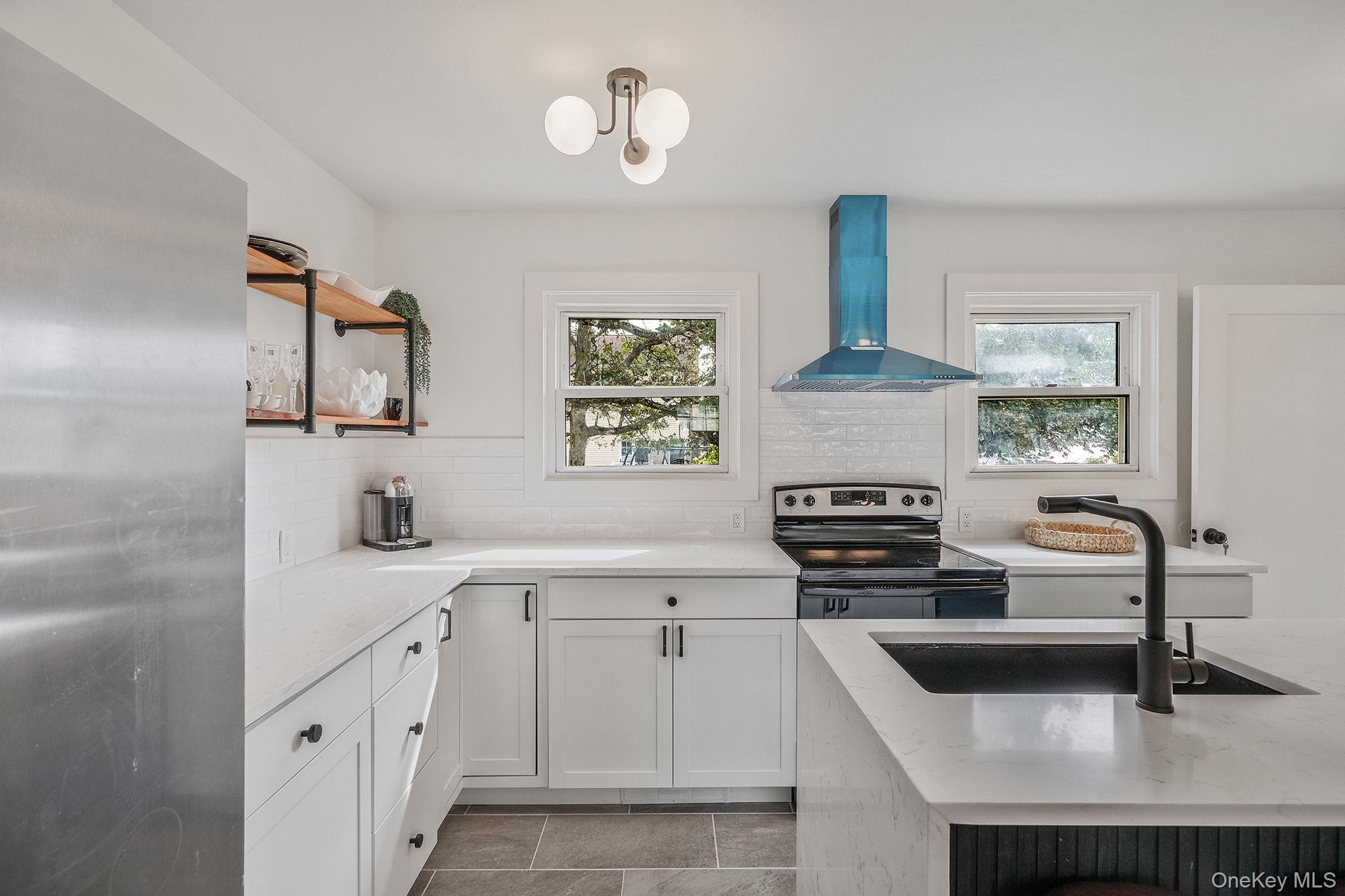 120 Manhattan Avenue, West Babylon, NY 11704