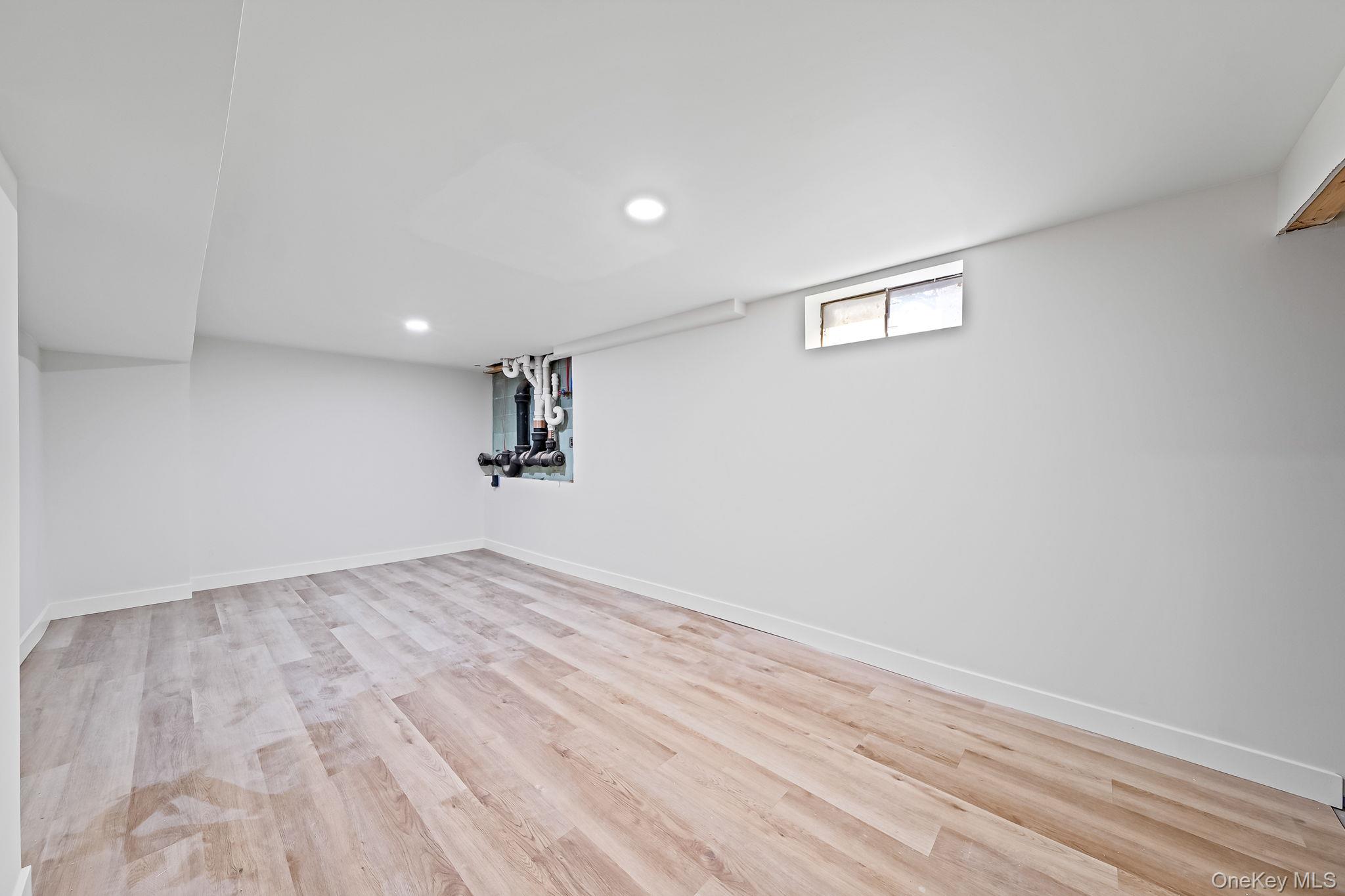 120 Manhattan Avenue, West Babylon, NY 11704