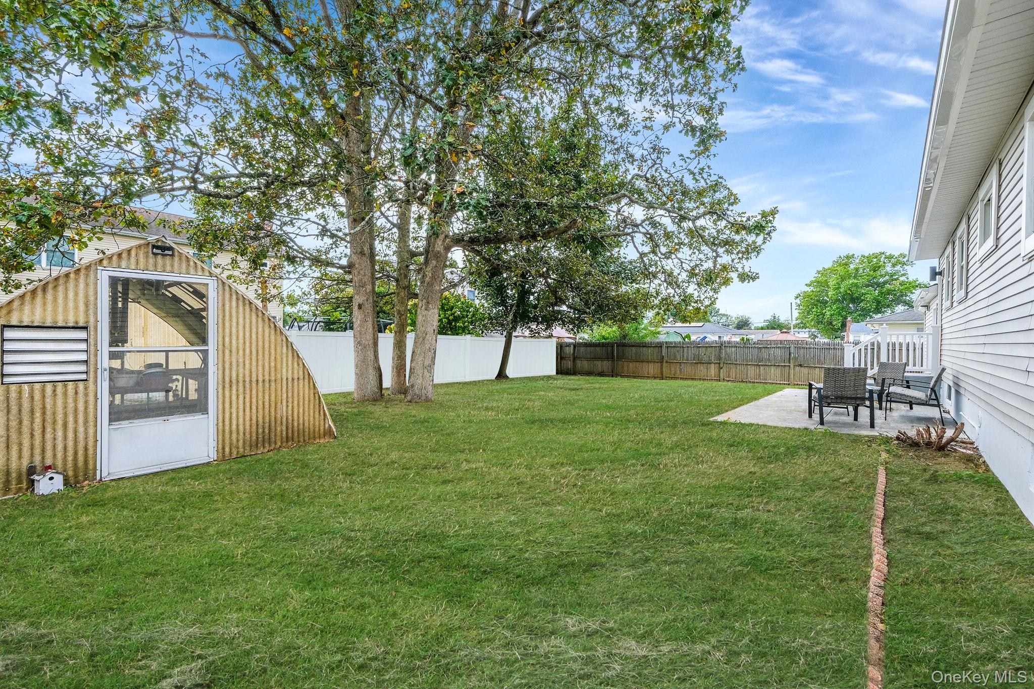 120 Manhattan Avenue, West Babylon, NY 11704