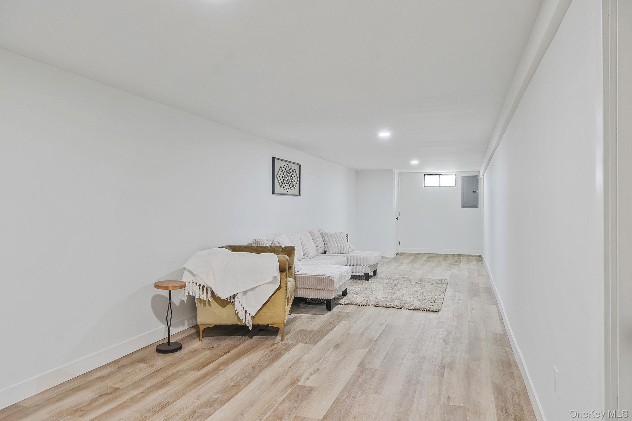 120 Manhattan Avenue, West Babylon, NY 11704