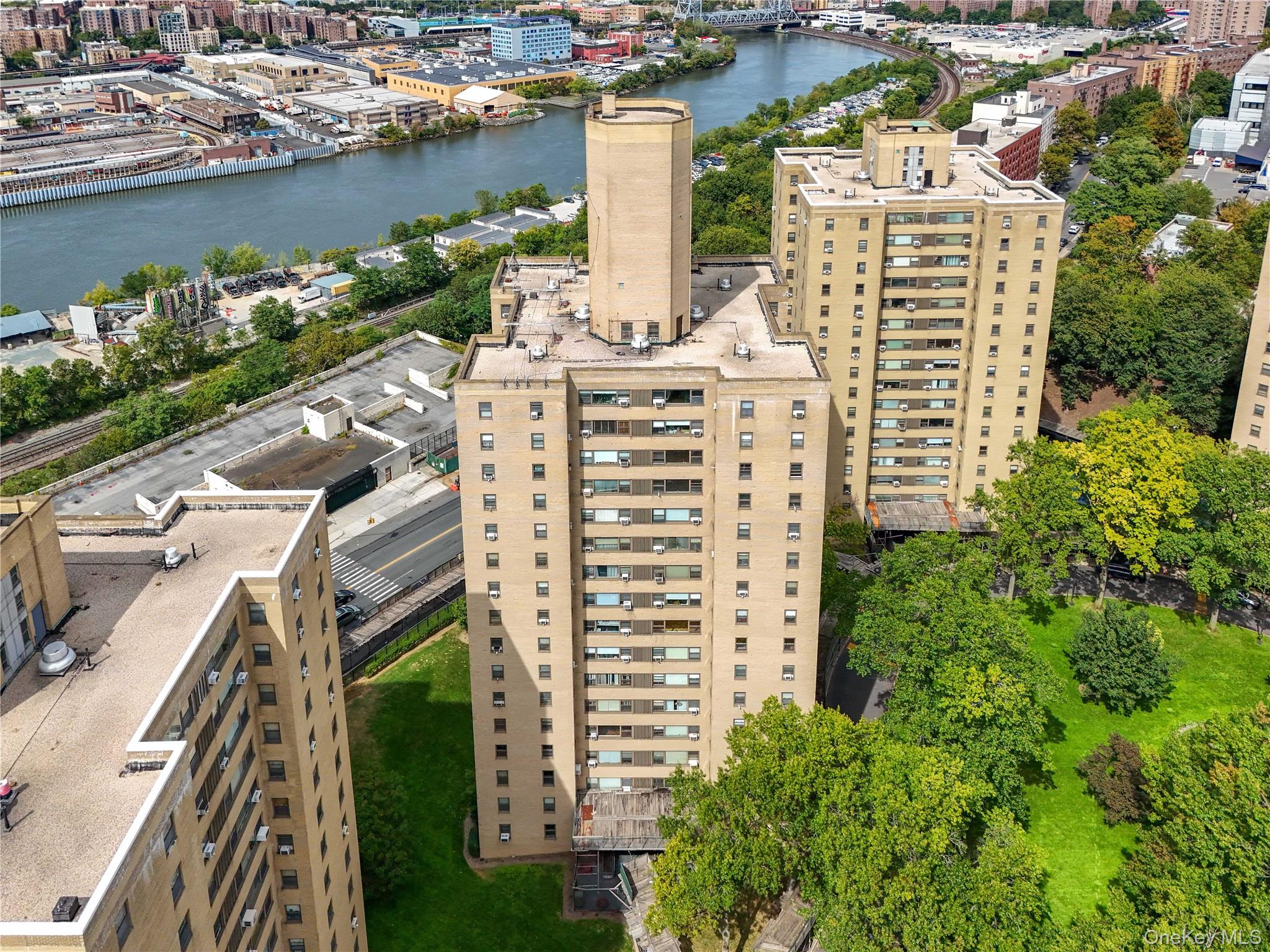 3 Fordham Hill Oval # 3C, Bronx, NY 10468