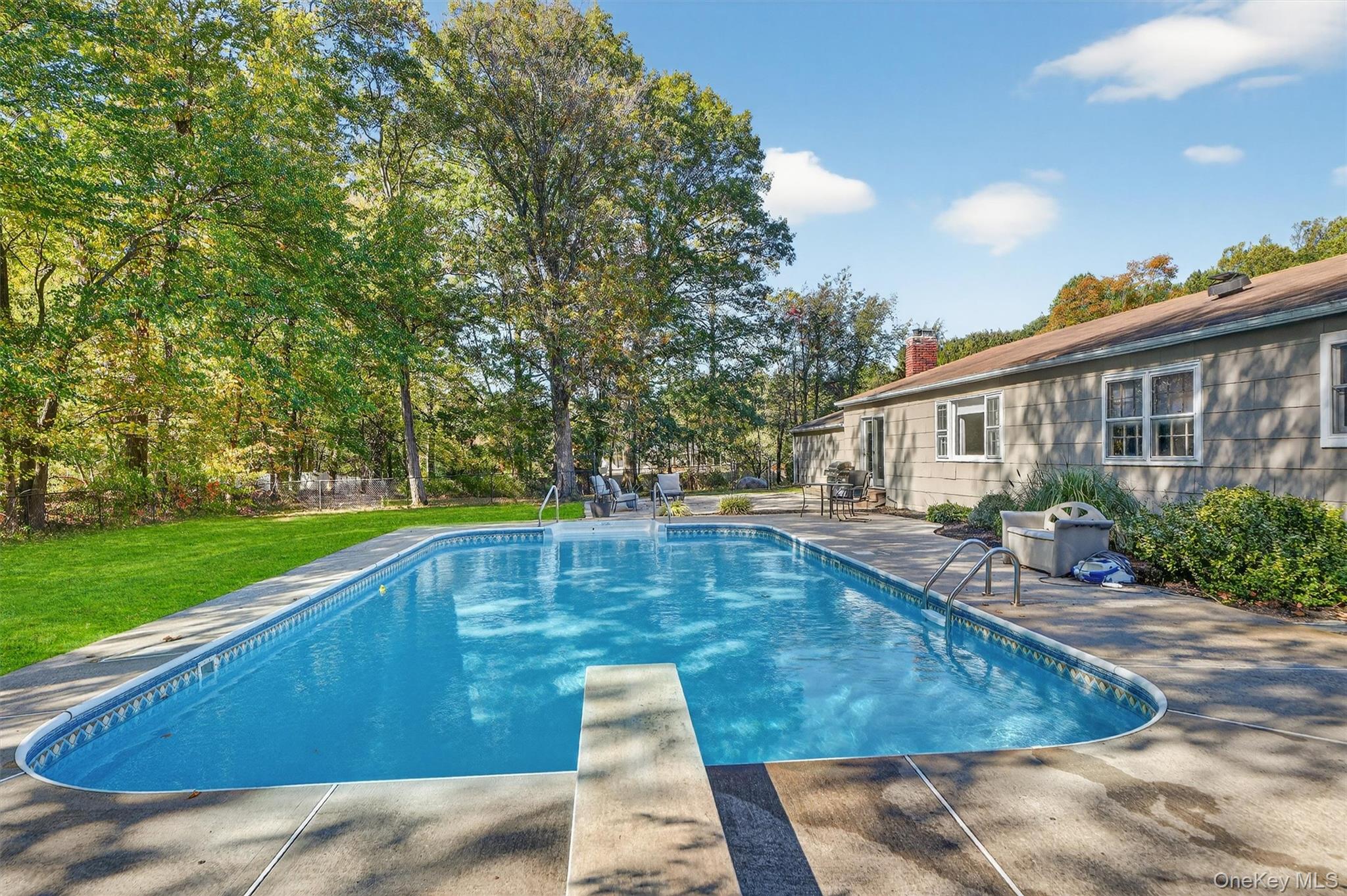 37 Continental Drive, West Nyack, NY 10994