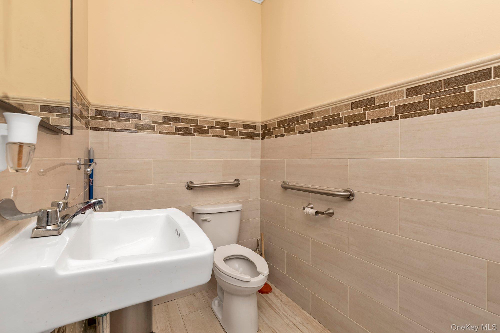 13411 Liberty Avenue, Richmond Hill, NY 11419